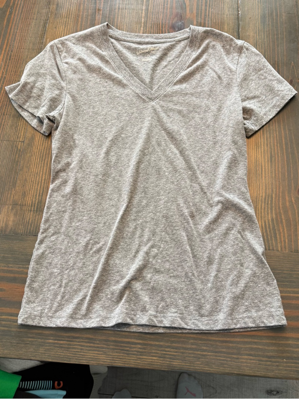 Universal Thread Heather Gray V-Neck Short Sleeve Tee